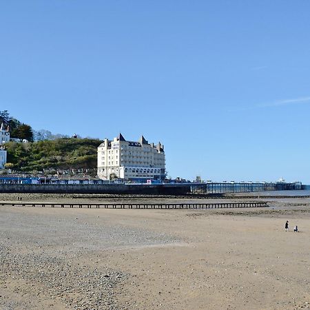 Granary Cottage Penrhyn Bay Buitenkant foto
