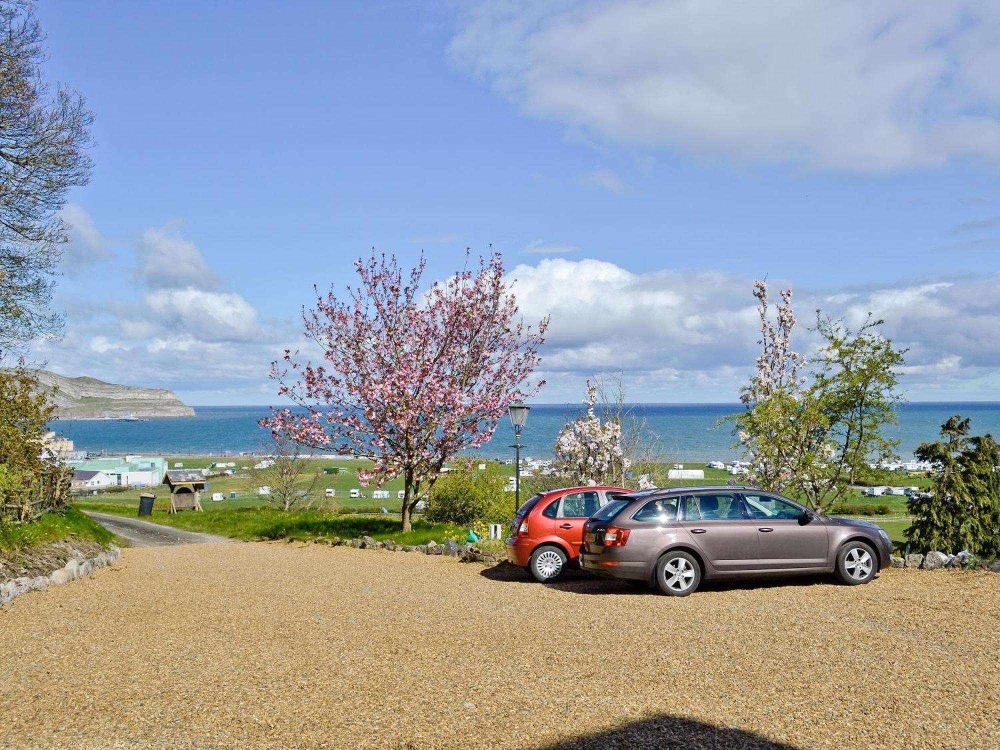 Granary Cottage Penrhyn Bay Buitenkant foto